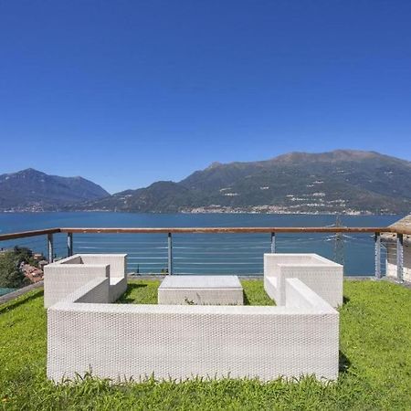 Poolside Apartment Cristina Bellano Buitenkant foto